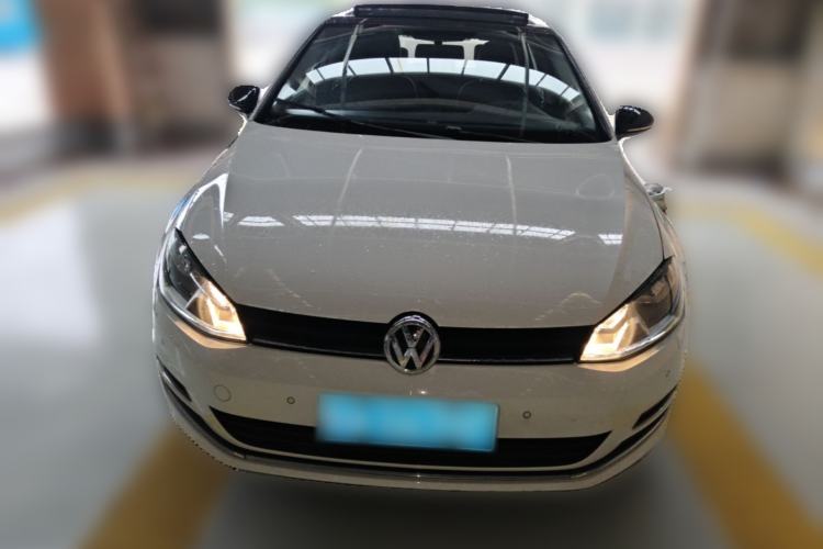Used Volkswagen Golf 2017 1.6L Automatic Comfort Million-Vehicle Anniversary Edition Front