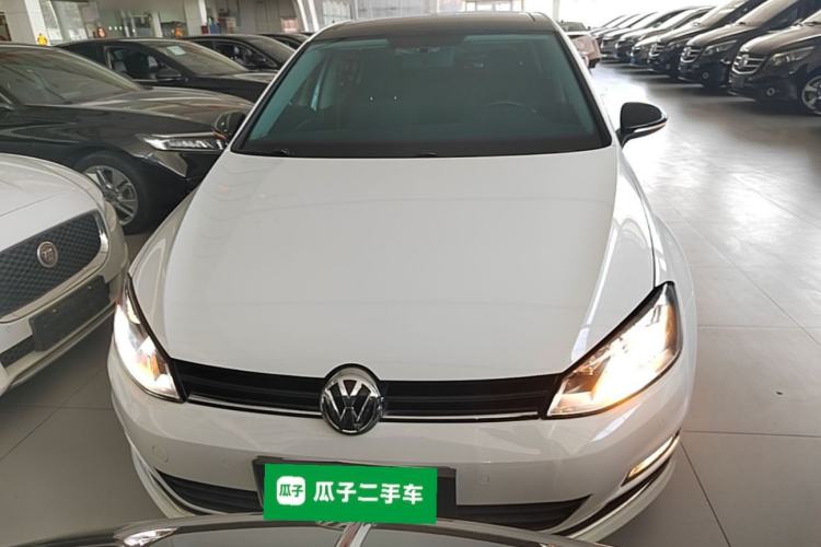 Used Volkswagen Golf 2017 1.6L Automatic Comfort Million-Vehicle Anniversary Edition Front