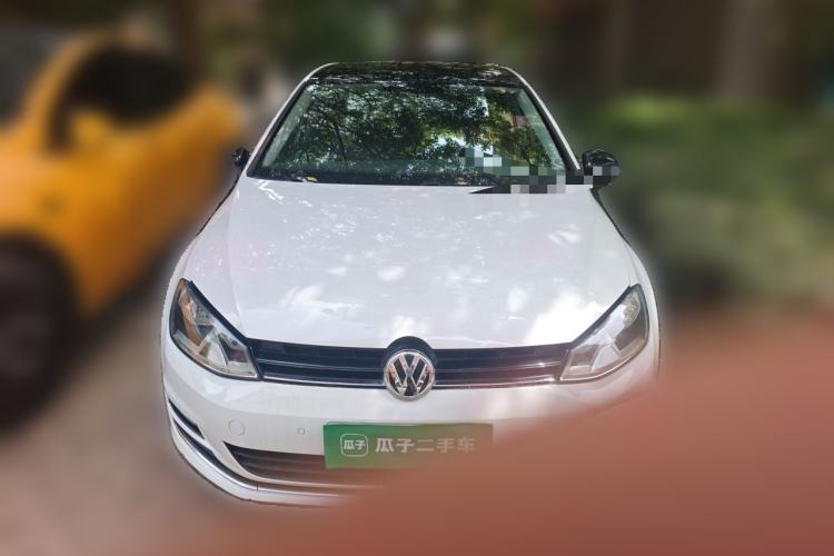 Used Volkswagen Golf 2017 1.6L Automatic Comfort Million-Vehicle Anniversary Edition Front