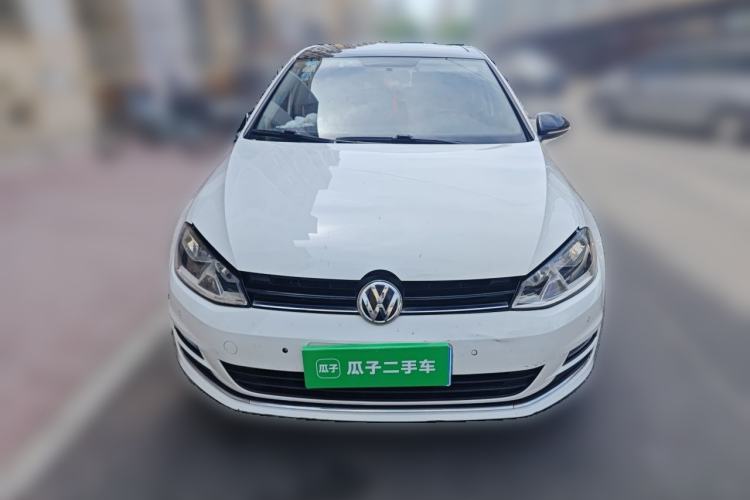 Used Volkswagen Golf 2017 230TSI Automatic Comfort Edition – Celebrating Milestone of One Million Units Front