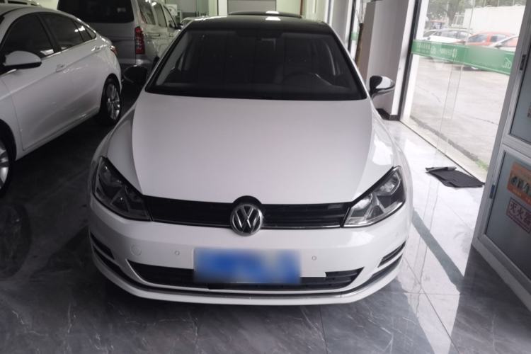 Used Volkswagen Golf 2017 230TSI Automatic Comfort Edition – Celebrating Milestone of One Million Units Front