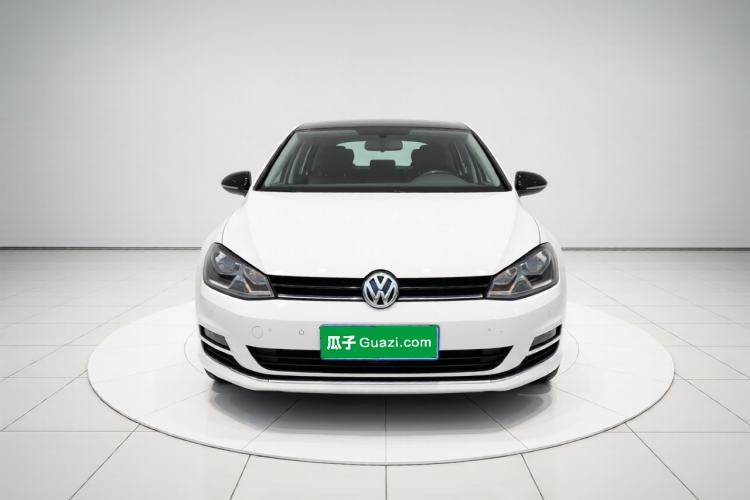Used Volkswagen Golf 2017 230TSI Automatic Comfort Edition – Celebrating Milestone of One Million Units Front