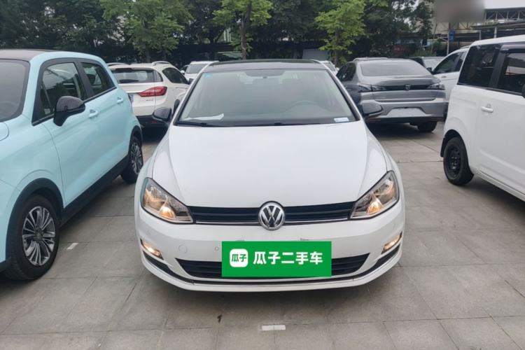 Used Volkswagen Golf 2017 230TSI Automatic Comfort Edition – Celebrating Milestone of One Million Units Front
