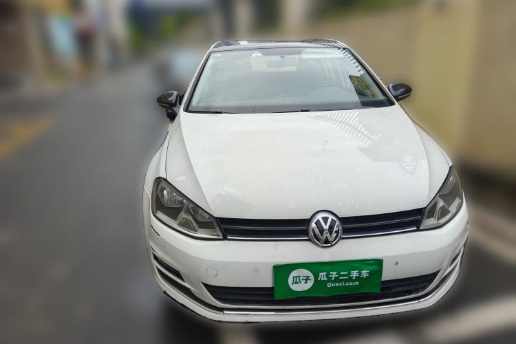 Used Volkswagen Golf 2017 230TSI Automatic Comfort Edition – Celebrating Milestone of One Million Units Front