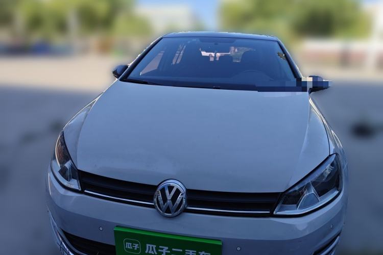Used Volkswagen Golf 2017 1.6L Automatic Comfort Million-Vehicle Anniversary Edition Front
