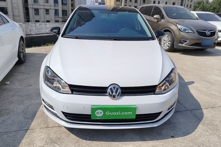 Used Volkswagen Golf 2017 1.6L Automatic Comfort Million-Vehicle Anniversary Edition Front