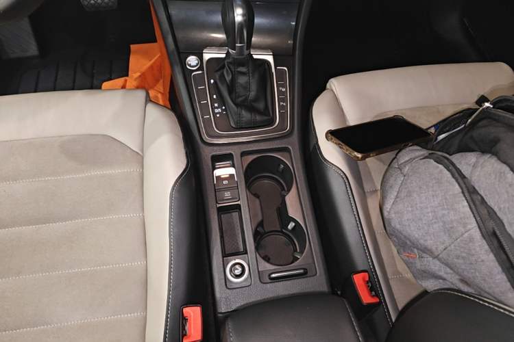 Used Volkswagen Golf 2017 230TSI Automatic Luxury Million-Vehicle Commemorative Edition Gear Lever