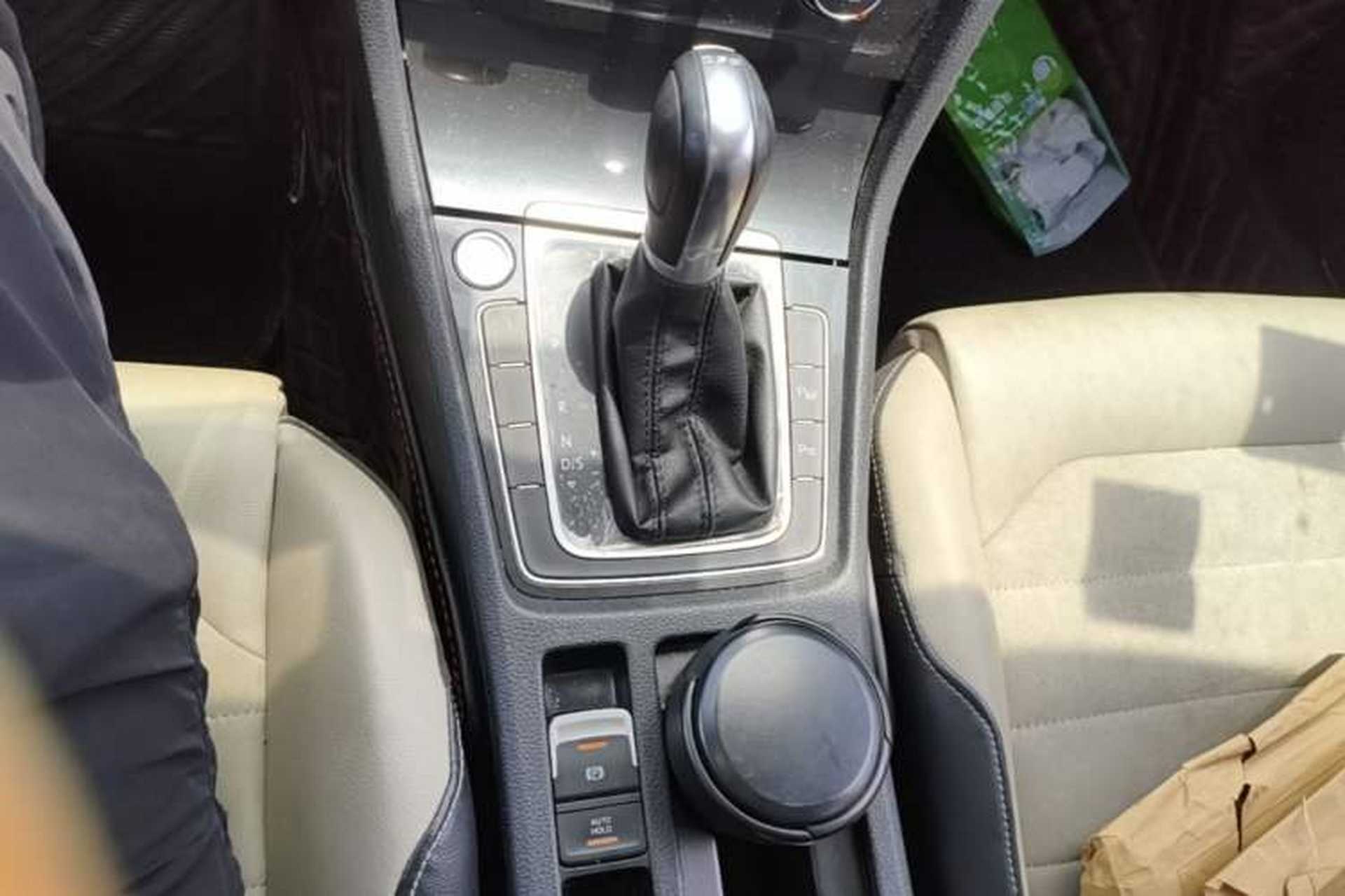 Used Volkswagen Golf 2017 230TSI Automatic Luxury Million-Vehicle Commemorative Edition Gear Lever