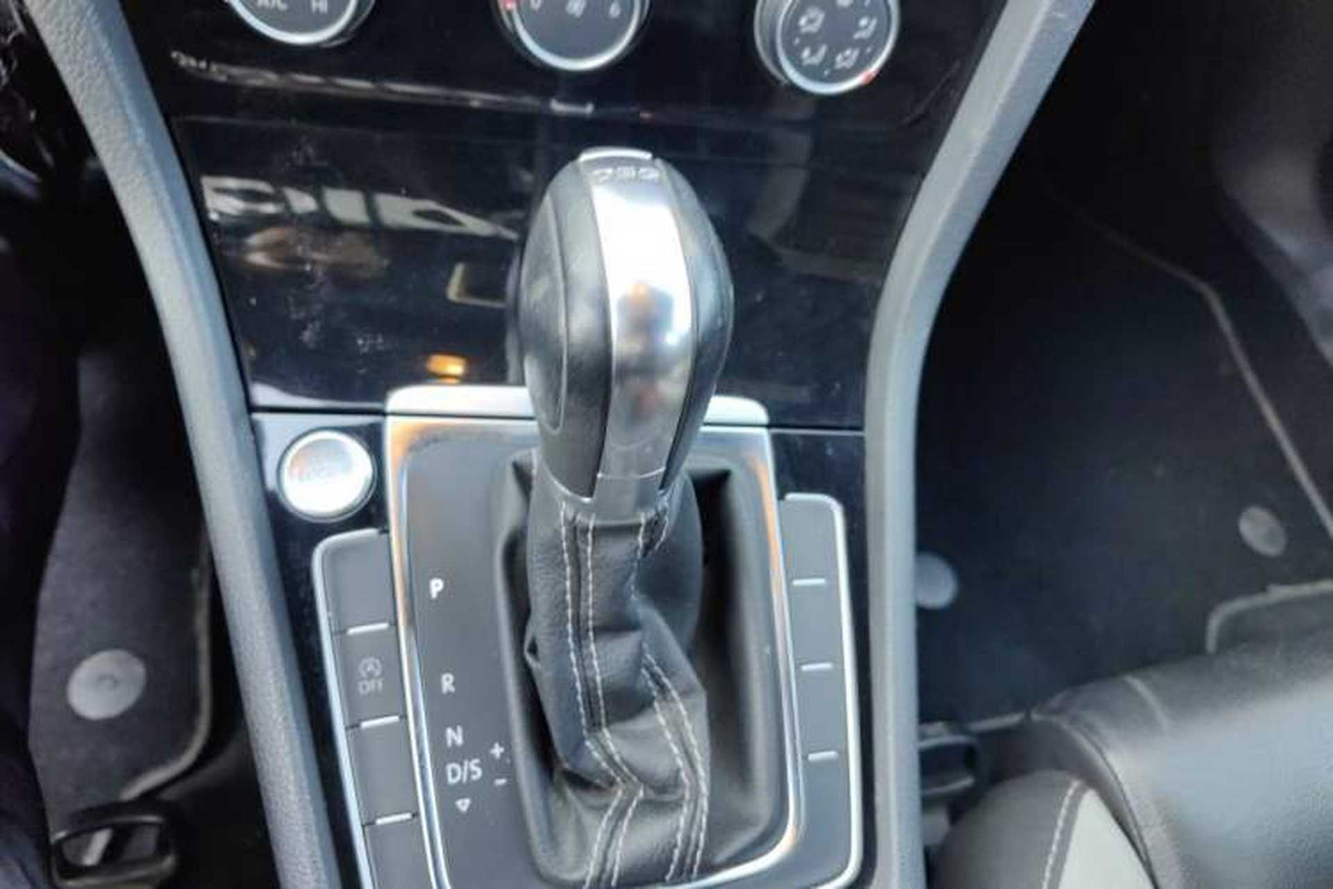 Used Volkswagen Golf 2017 280TSI Automatic R-Line Million-Vehicle Commemorative Edition Gear Lever