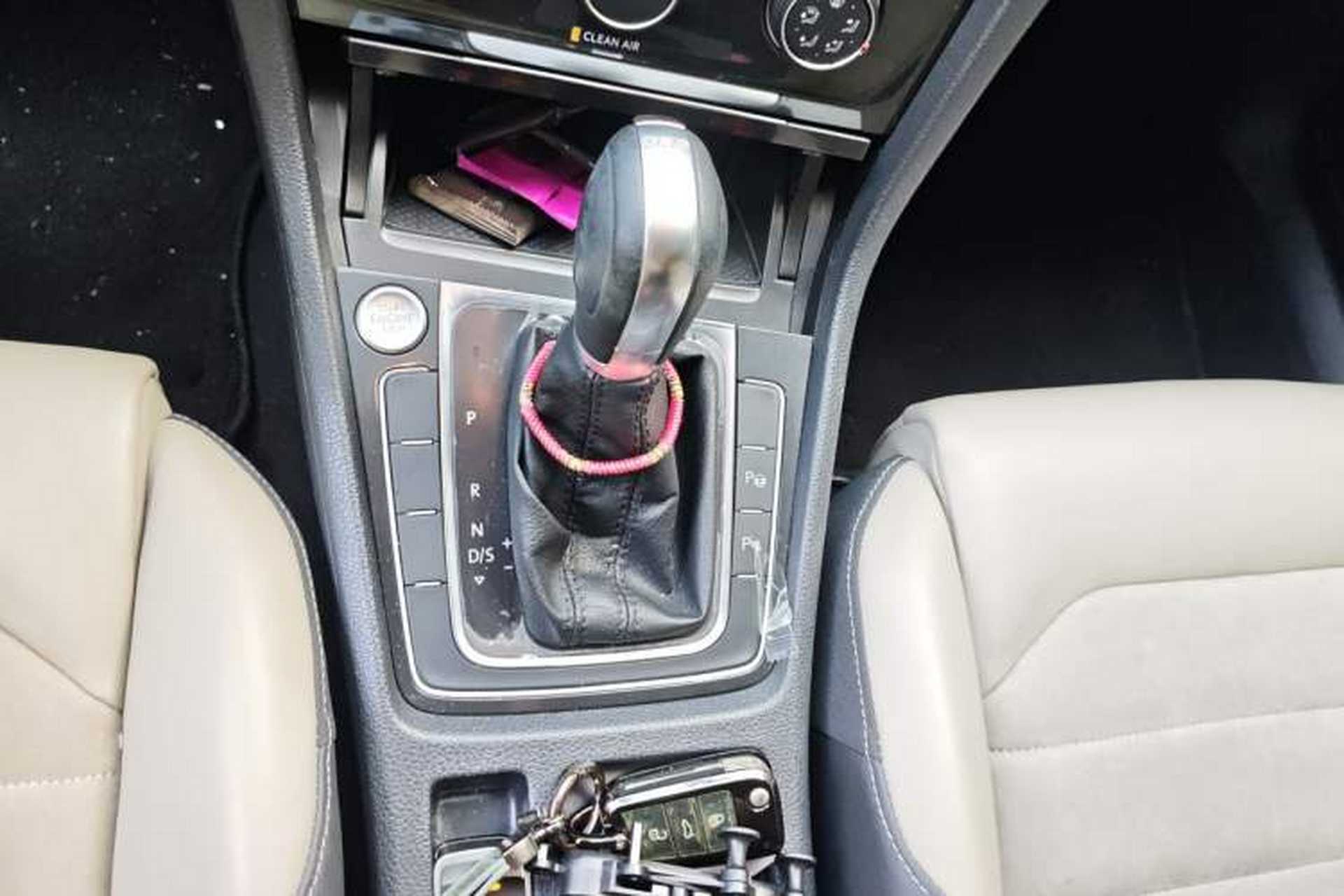 Used Volkswagen Golf 2017 230TSI Automatic Luxury Million-Vehicle Commemorative Edition Gear Lever