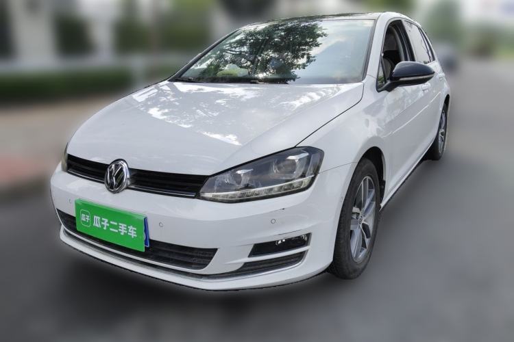 Used Volkswagen Golf 2017 230TSI Automatic Luxury Million-Vehicle Commemorative Edition Guazi used car, China used car export, Used car for sale, Used  cars, Cheapest cars for sale