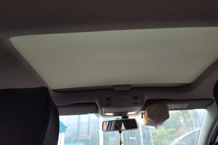 Used Volkswagen Golf 2017 1.6L Automatic Comfort Million-Vehicle Anniversary Edition Headliner