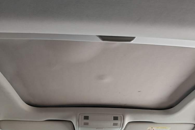 Used Volkswagen Golf 2017 1.6L Automatic Comfort Million-Vehicle Anniversary Edition Headliner