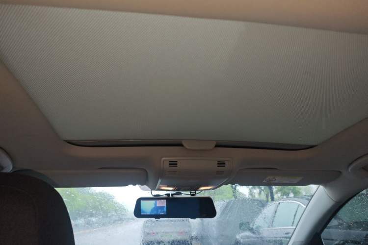 Used Volkswagen Golf 2017 230TSI Automatic Comfort Edition – Celebrating Milestone of One Million Units Headliner