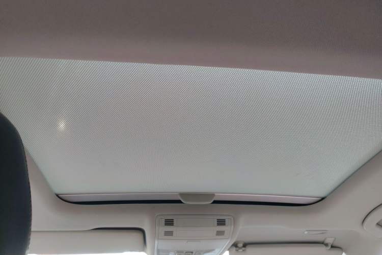 Used Volkswagen Golf 2017 230TSI Automatic Luxury Million-Vehicle Commemorative Edition Headliner