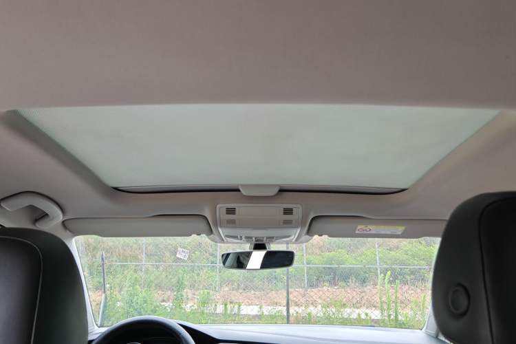 Used Volkswagen Golf 2017 230TSI Automatic Luxury Million-Vehicle Commemorative Edition Headliner