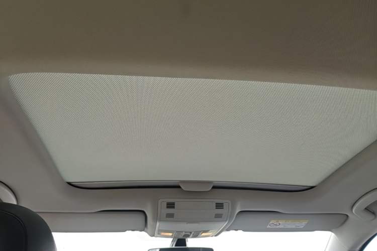 Used Volkswagen Golf 2017 230TSI Automatic Luxury Million-Vehicle Commemorative Edition Headliner