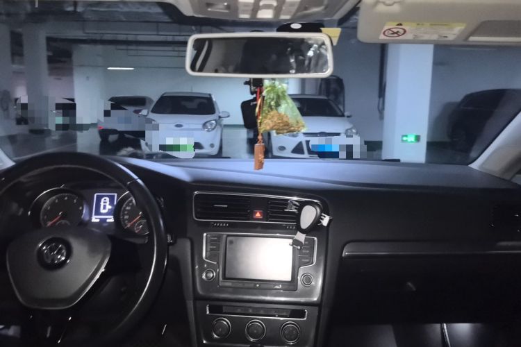 Used Volkswagen Golf 2017 1.6L Automatic Comfort Million-Vehicle Anniversary Edition Headliner