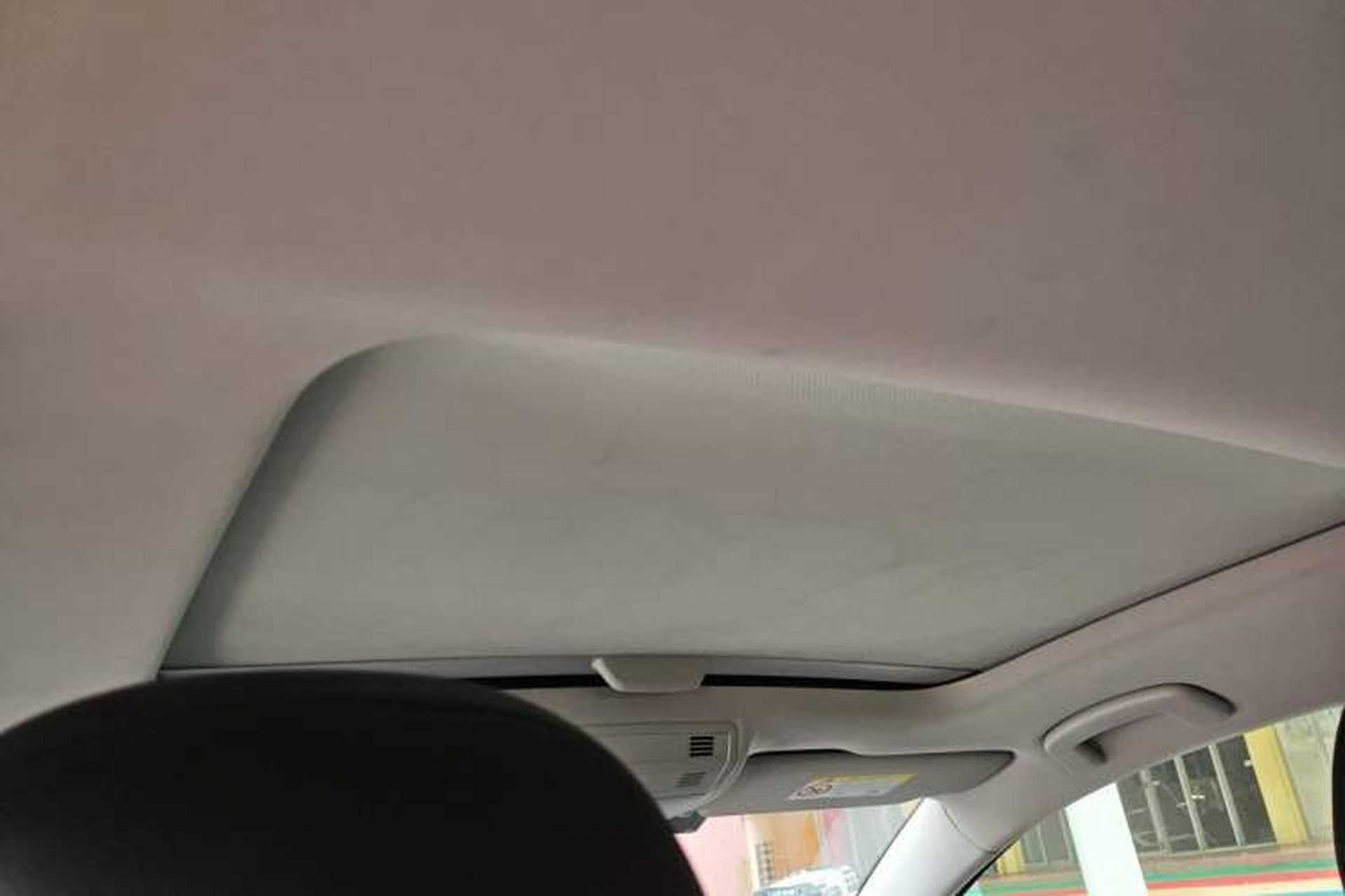 Used Volkswagen Golf 2017 1.6L Automatic Comfort Million-Vehicle Anniversary Edition Headliner