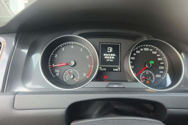 Used Volkswagen Golf 2017 230TSI Automatic Comfort Edition – Celebrating Milestone of One Million Units Instrument Cluster