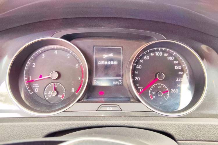 Used Volkswagen Golf 2017 1.6L Automatic Comfort Million-Vehicle Anniversary Edition Instrument Cluster