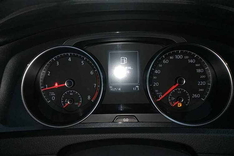Used Volkswagen Golf 2017 1.6L Automatic Comfort Million-Vehicle Anniversary Edition Instrument Cluster
