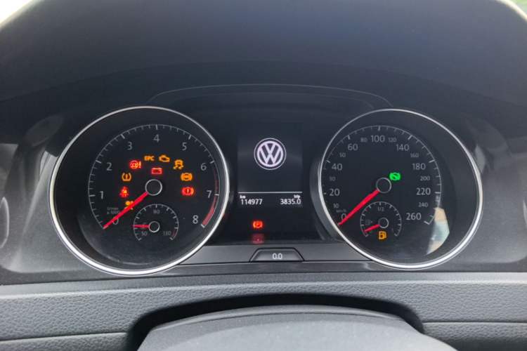 Used Volkswagen Golf 2017 230TSI Automatic Comfort Edition – Celebrating Milestone of One Million Units Instrument Cluster