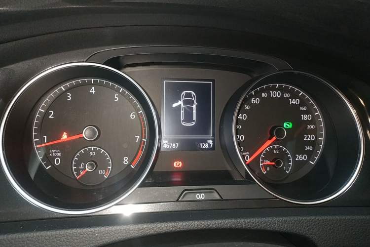 Used Volkswagen Golf 2017 230TSI Automatic Luxury Million-Vehicle Commemorative Edition Instrument Cluster