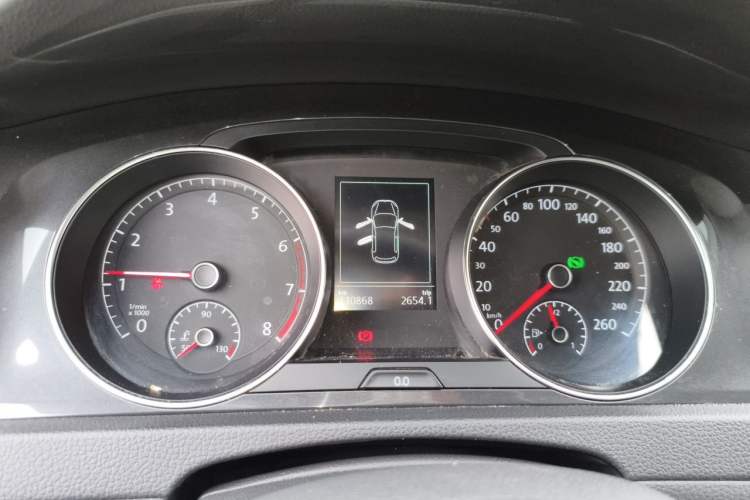 Used Volkswagen Golf 2017 230TSI Automatic Comfort Edition – Celebrating Milestone of One Million Units Instrument Cluster