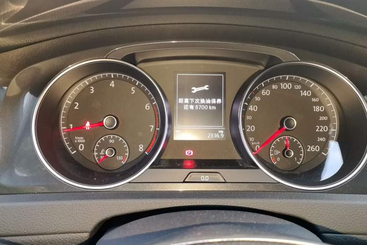 Used Volkswagen Golf 2017 1.6L Automatic Comfort Million-Vehicle Anniversary Edition Instrument Cluster