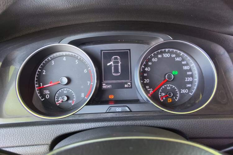 Used Volkswagen Golf 2017 230TSI Automatic Luxury Million-Vehicle Commemorative Edition Instrument Cluster