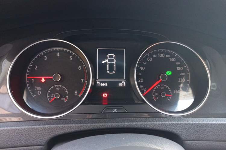 Used Volkswagen Golf 2017 230TSI Automatic Comfort Edition – Celebrating Milestone of One Million Units Instrument Cluster