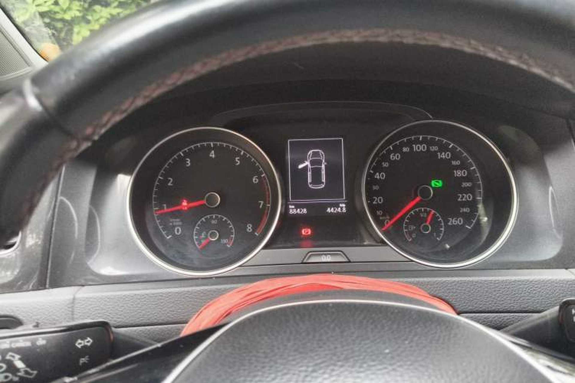 Used Volkswagen Golf 2017 1.6L Automatic Comfort Million-Vehicle Anniversary Edition Instrument Cluster