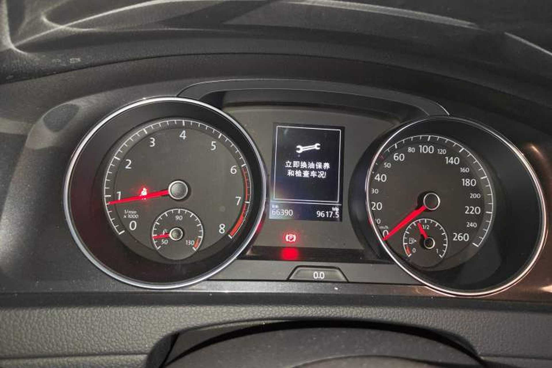 Used Volkswagen Golf 2017 230TSI Automatic Comfort Edition – Celebrating Milestone of One Million Units Instrument Cluster