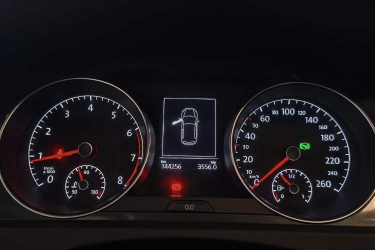 Used Volkswagen Golf 2017 230TSI Automatic Luxury Million-Vehicle Commemorative Edition Instrument Cluster