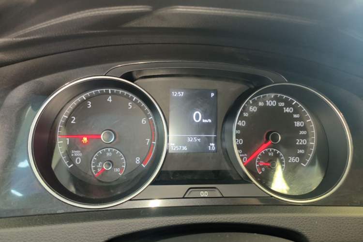 Used Volkswagen Golf 2017 230TSI Automatic Luxury Million-Vehicle Commemorative Edition Instrument Cluster