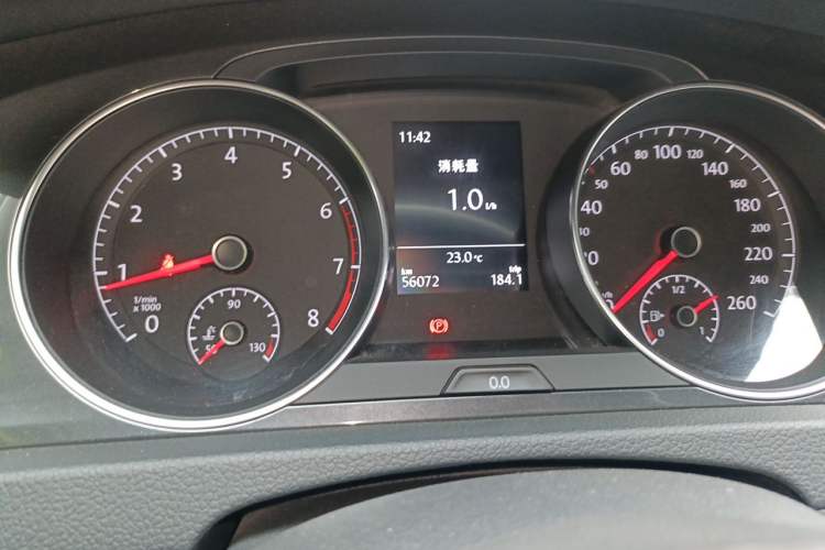 Used Volkswagen Golf 2017 230TSI Manual Comfort Edition – Celebrating Milestone of One Million Units Instrument Cluster