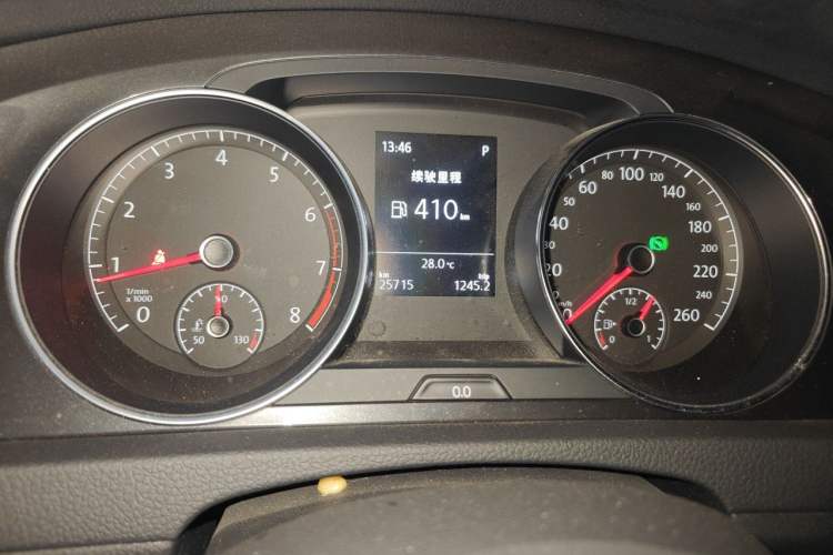 Used Volkswagen Golf 2017 230TSI Automatic Comfort Edition – Celebrating Milestone of One Million Units Instrument Cluster