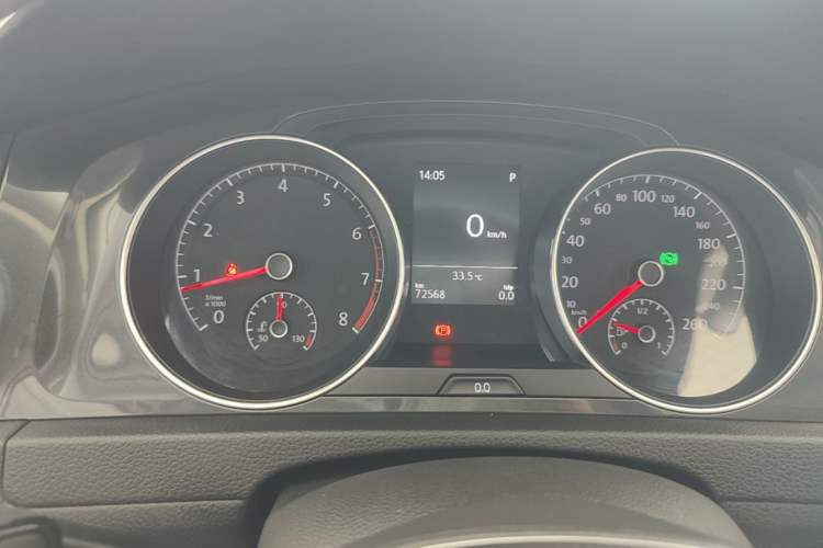 Used Volkswagen Golf 2017 1.6L Automatic Comfort Million-Vehicle Anniversary Edition Instrument Cluster