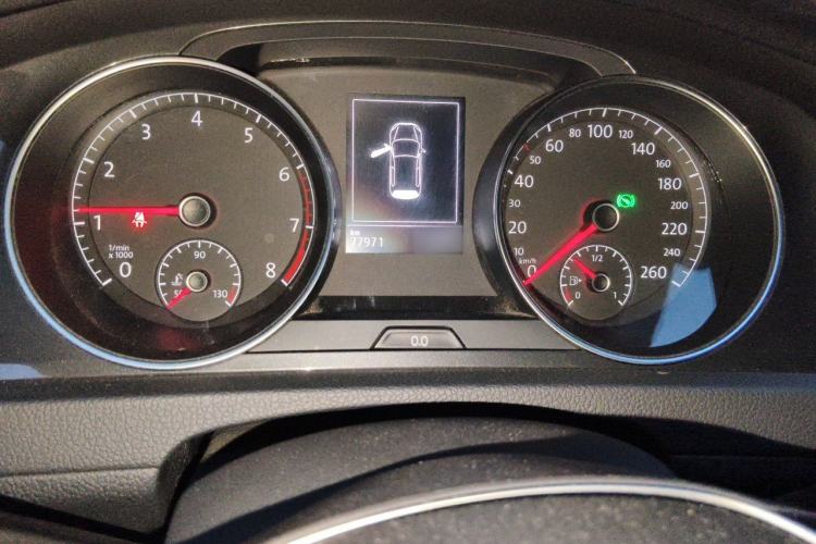 Used Volkswagen Golf 2017 230TSI Automatic Comfort Edition – Celebrating Milestone of One Million Units Instrument Cluster