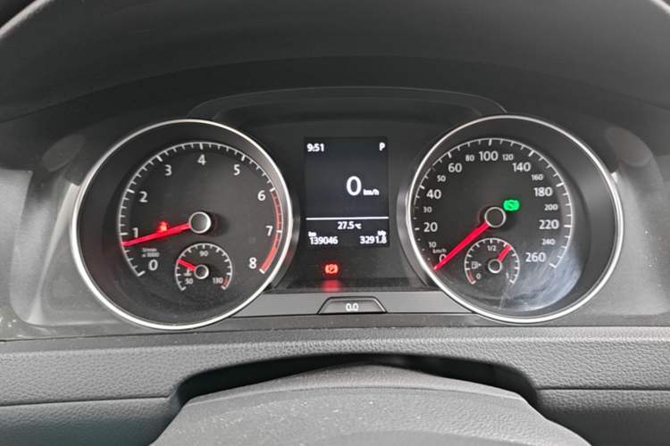 Used Volkswagen Golf 2017 1.6L Automatic Comfort Million-Vehicle Anniversary Edition Instrument Cluster