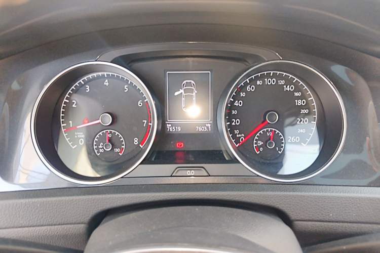 Used Volkswagen Golf 2017 230TSI Automatic Comfort Edition – Celebrating Milestone of One Million Units Instrument Cluster