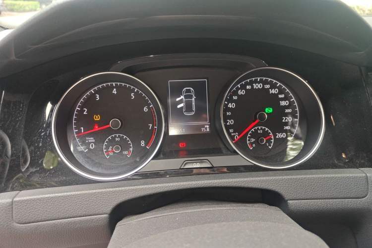 Used Volkswagen Golf 2017 280TSI Automatic R-Line Million-Vehicle Commemorative Edition Instrument Cluster