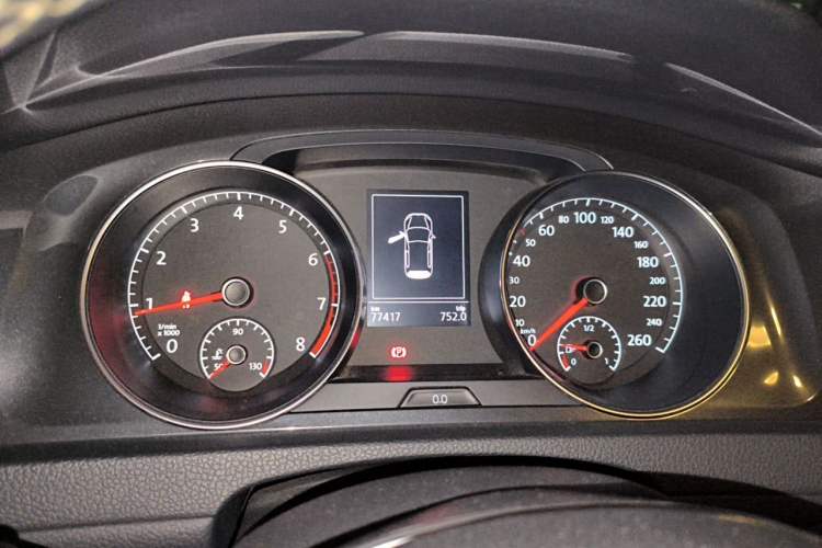 Used Volkswagen Golf 2017 230TSI Automatic Comfort Edition – Celebrating Milestone of One Million Units Instrument Cluster