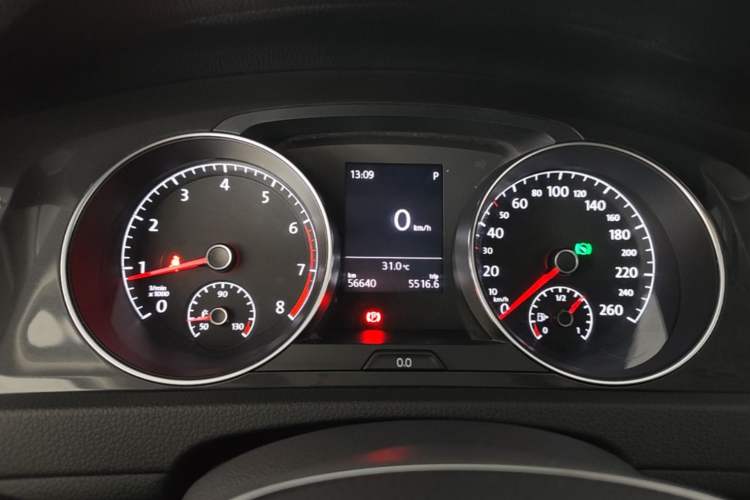 Used Volkswagen Golf 2017 1.6L Automatic Comfort Million-Vehicle Anniversary Edition Instrument Cluster