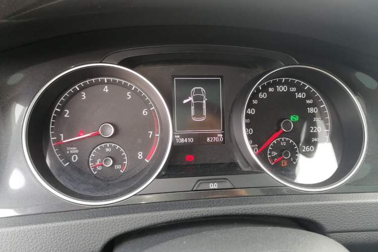 Used Volkswagen Golf 2017 1.6L Automatic Comfort Million-Vehicle Anniversary Edition Instrument Cluster