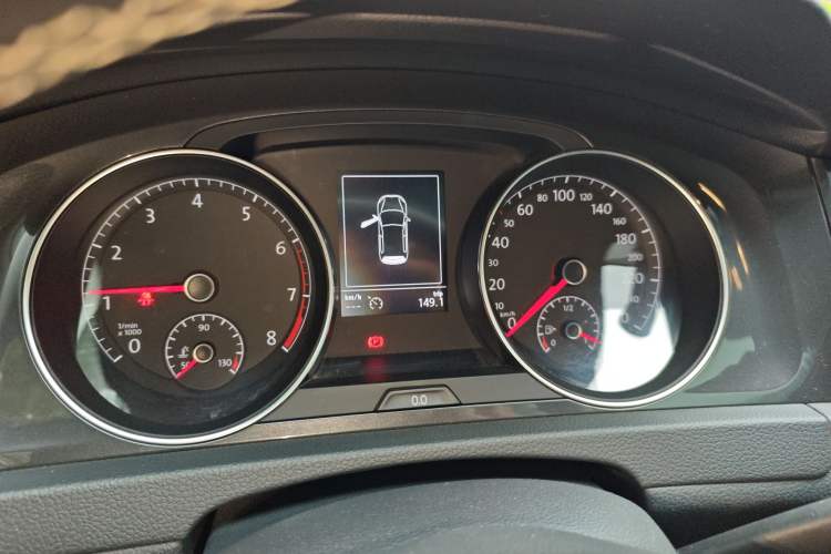 Used Volkswagen Golf 2017 230TSI Manual Comfort Edition – Celebrating Milestone of One Million Units Instrument Cluster