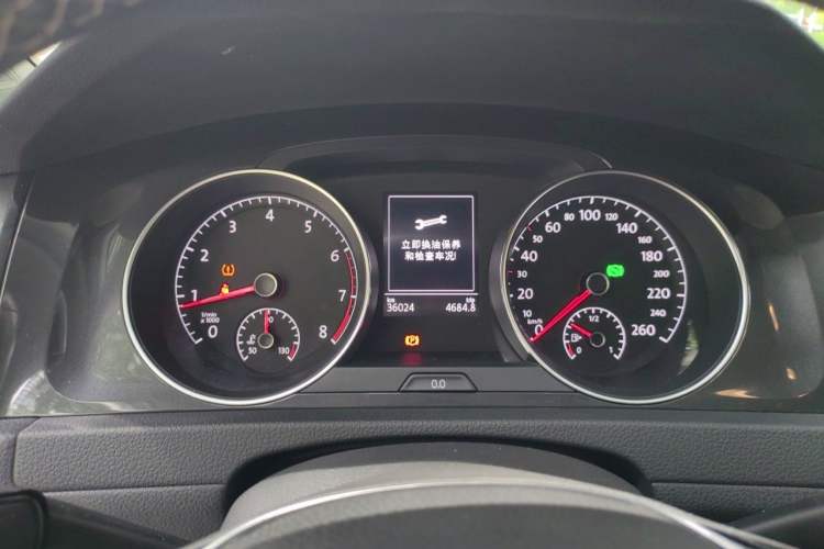 Used Volkswagen Golf 2017 230TSI Automatic Comfort Edition – Celebrating Milestone of One Million Units Instrument Cluster