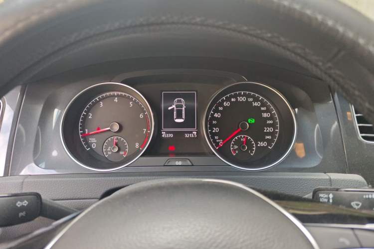 Used Volkswagen Golf 2017 230TSI Automatic Luxury Million-Vehicle Commemorative Edition Instrument Cluster