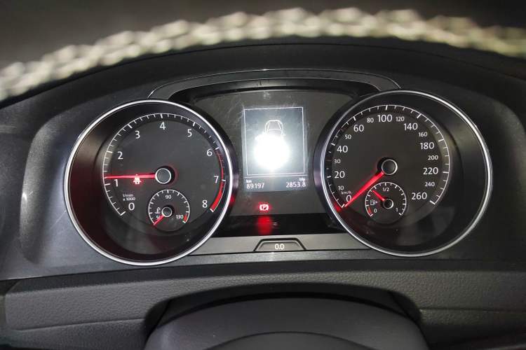 Used Volkswagen Golf 2017 230TSI Manual Comfort Edition – Celebrating Milestone of One Million Units Instrument Cluster